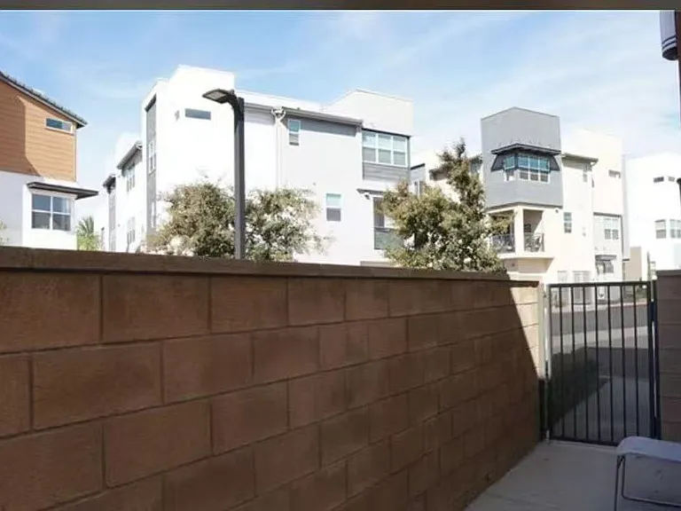 10519 Wilding Dr — Photo 10