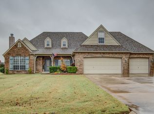 340 Deer Creek Ln, Skiatook, OK 74070