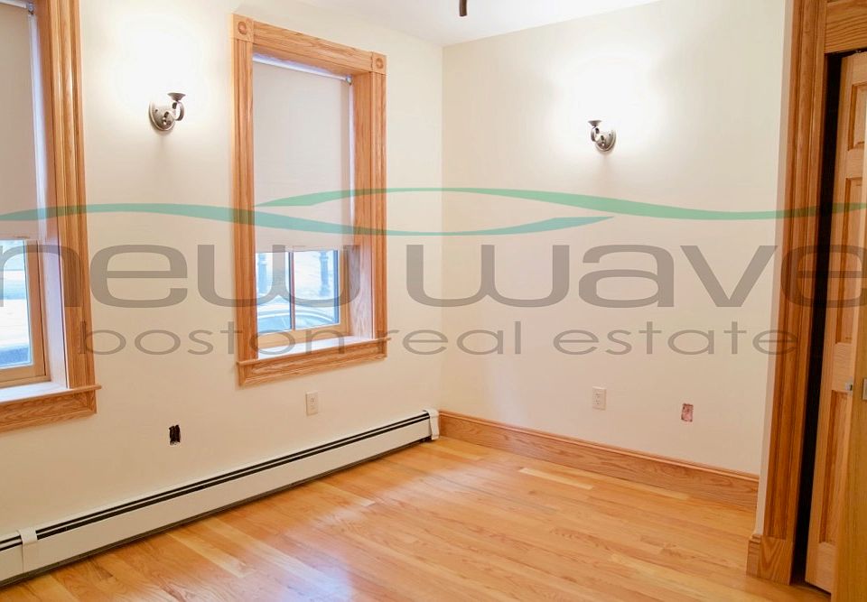 2nd image of 29 Phillips St APT 2