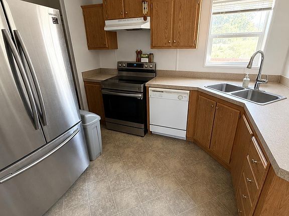 2nd image of 258 Clearwater Ave NE