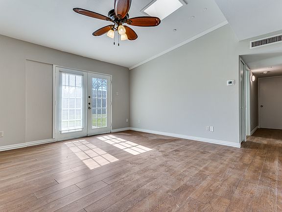 3rd image of 3417 Westminster Dr #1