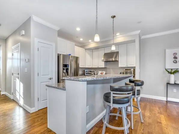 100 Baldwin Ave Unit 17, Woburn, MA 01801