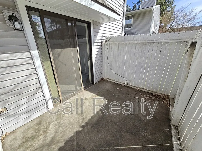 8516 N Mayfair St #18 — Photo 8