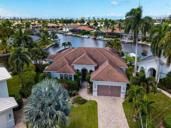 136 Shorecrest Ct, Marco Island, FL 34145