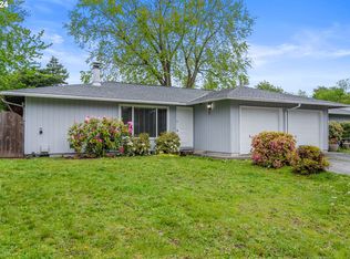 860 NE Village Squire Ave, Gresham, OR 97030