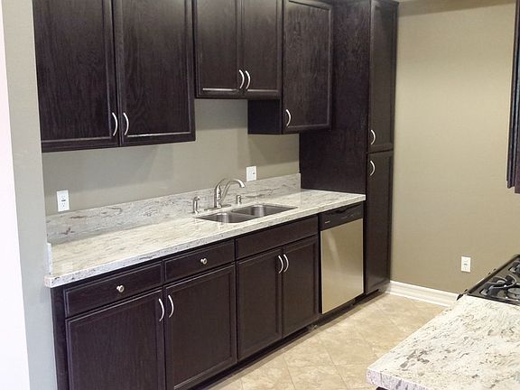 Built in pantry, stainless steel appliances, PLENTY of stora