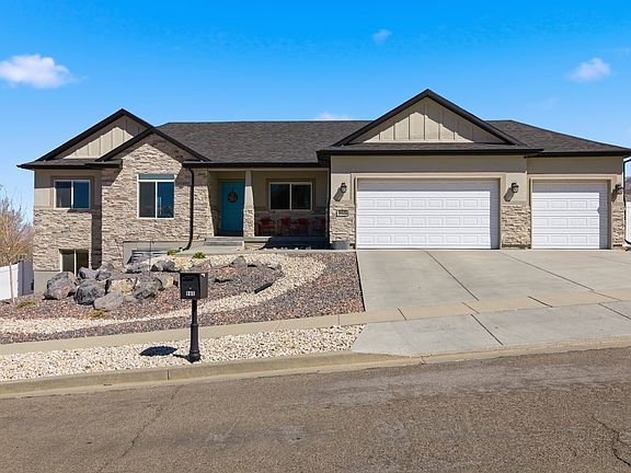 3rd image of 865 S Settlement Canyon Rd