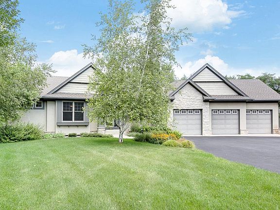 2nd image of 27620 Brynmawr Pl