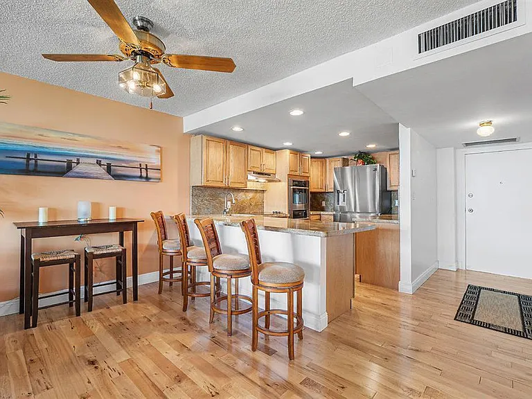 800 SE 20th Ave #407 — Photo 11