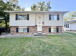 1015 Maple St, Bloomington, IL 61701