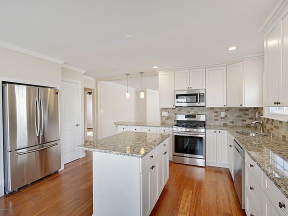 2nd image of 8 Tivoli St