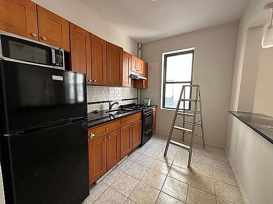 2nd image of 4313 41st St APT D4
