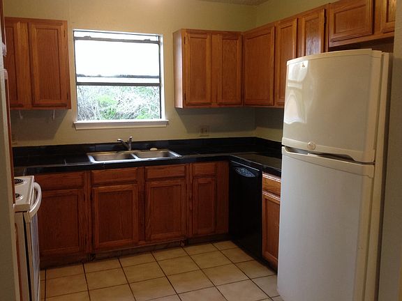 2nd image of 6404 Auburn Dr #B