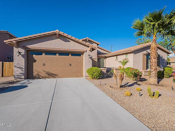3rd image of 2446 E ARIS Drive