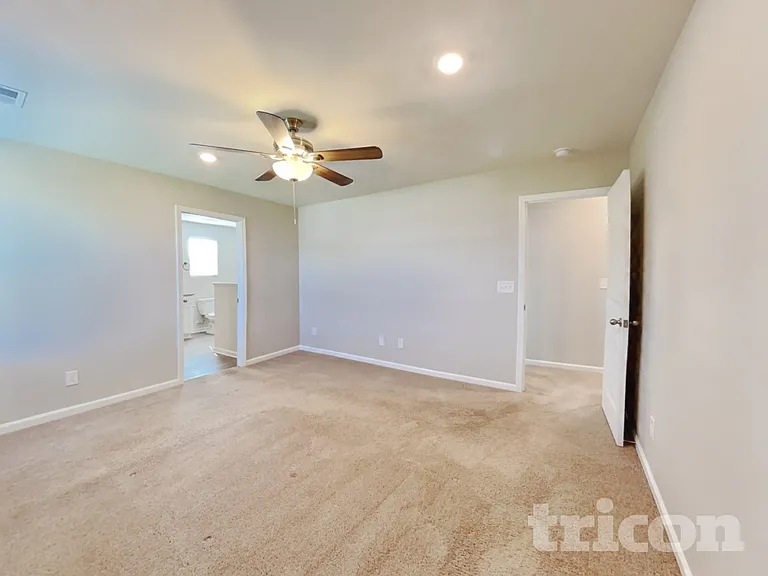 260 Chedworth Dr — Photo 7