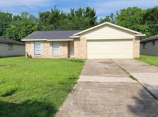 2002 Mocking Bird Ln, La Porte, TX 77571