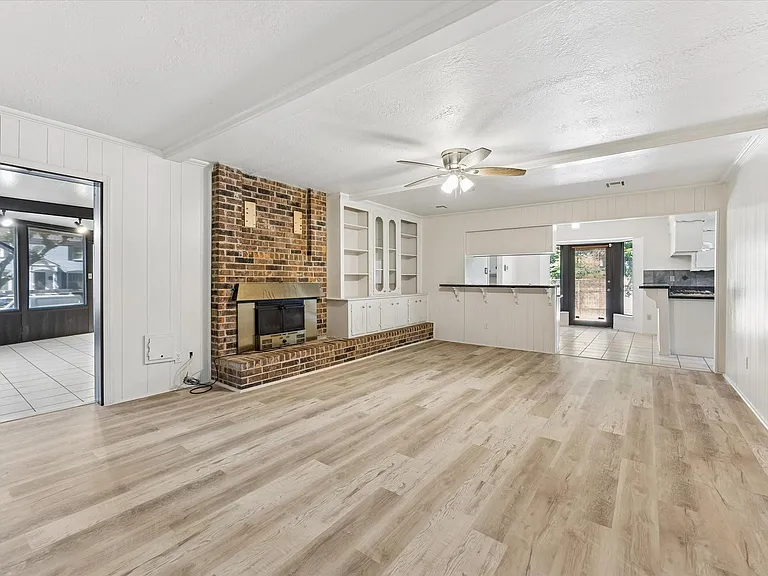 3232 Parkwood Dr — Photo 8
