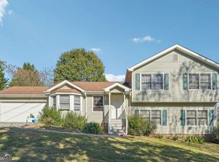 4221 Rolling Ridge Dr, Gillsville, GA 30543