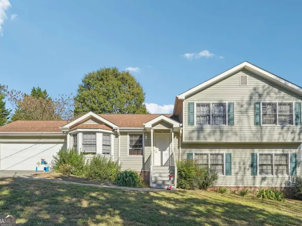 4221 Rolling Ridge Dr, Gillsville, GA 30543
