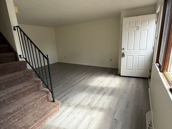 464 E 7th Ave APT 3