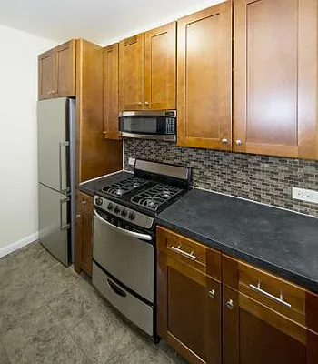 Rented by Icon Realty Management | media 6