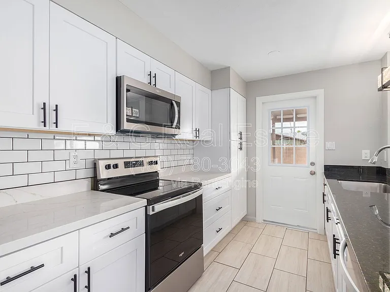 103 E Del Rio Dr — Photo 12