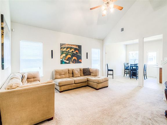 3rd image of 18111 Hillock Glen Ln