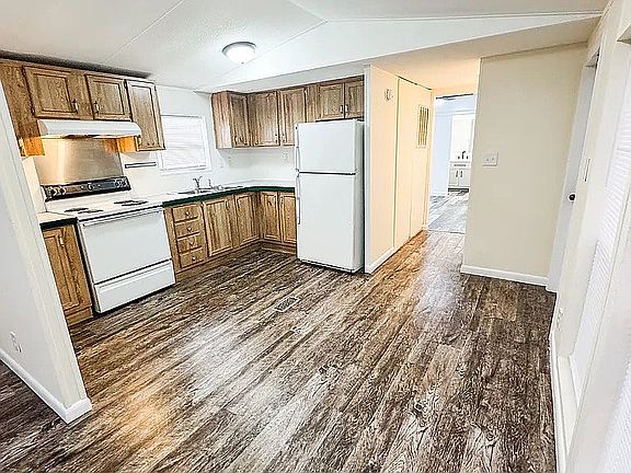 3rd image of 4477 Lee Road 137 Lot 11