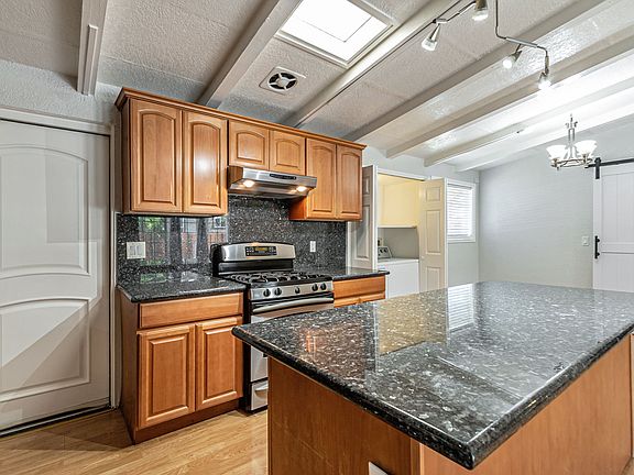 4th image of 18855 Newsom Ave