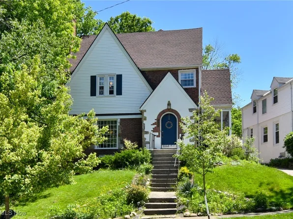 2369 Queenston Rd, Cleveland Heights, OH 44118