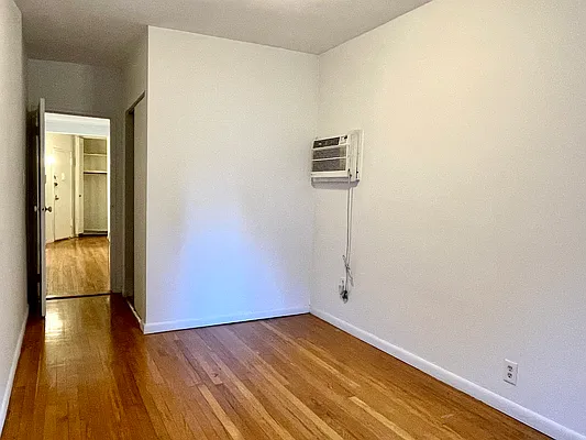 Rented by Compass | media 10