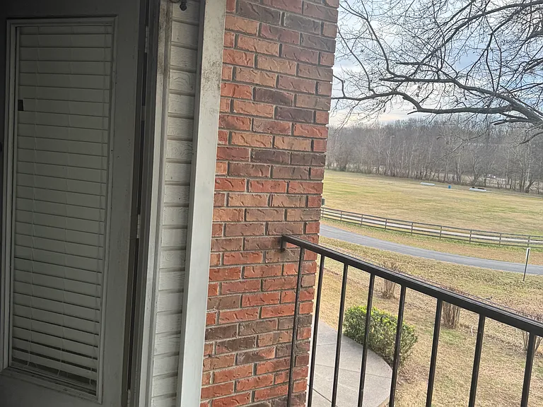 1005 Southwood Dr #6 — Photo 18