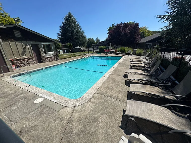 2850 Newton Pl — Photo 17