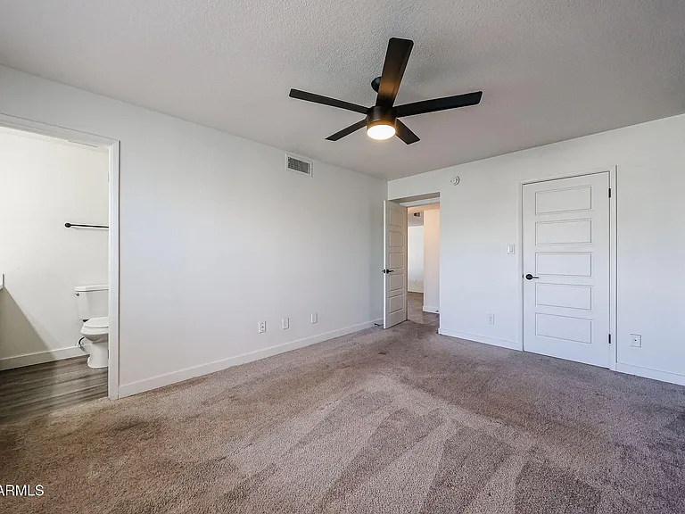 1803 W Maryland Ave — Photo 27