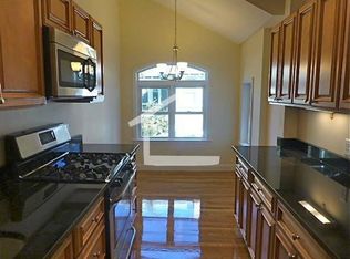 172 Fuller St APT 3, Brookline, MA 02446