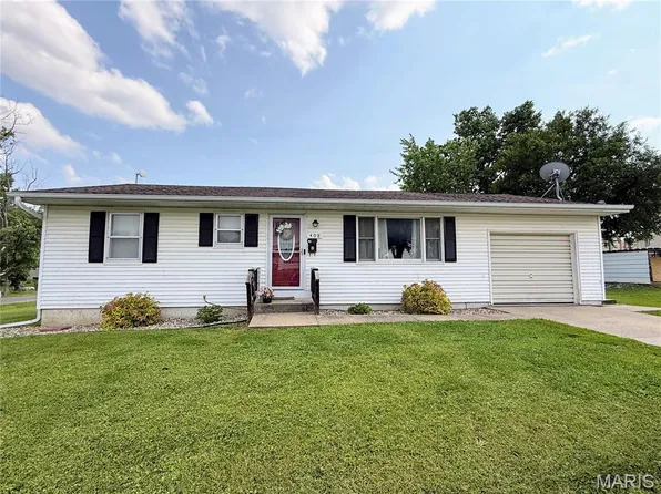 408 E Clay St, Edina, MO 63537