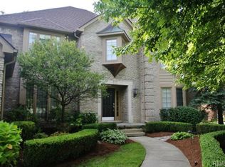 6101 Beach Rd, Troy, MI 48098