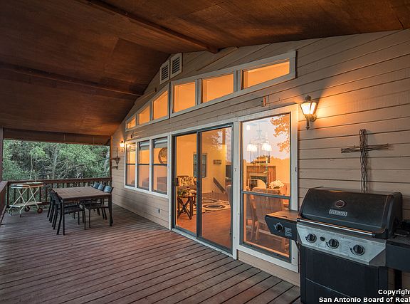 3rd image of 1214 Dawnridge Dr