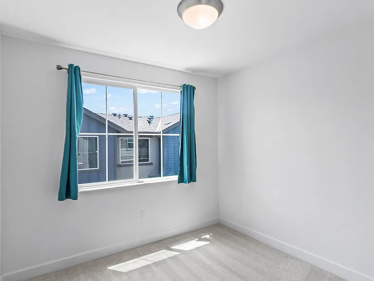1744 Pedrozzi Cmn — Photo 23