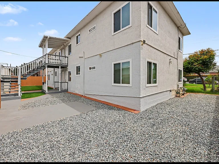 280 Ash Ave #1/2 — Photo 22