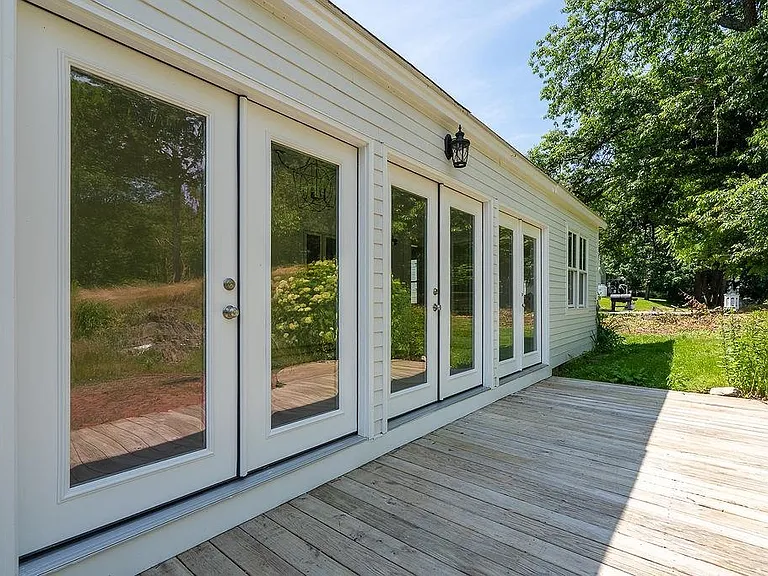 135 Pepperrell Rd — Photo 5