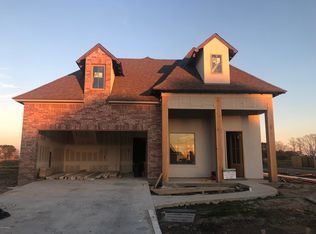 119 San Domingo Dr, Youngsville, LA 70592