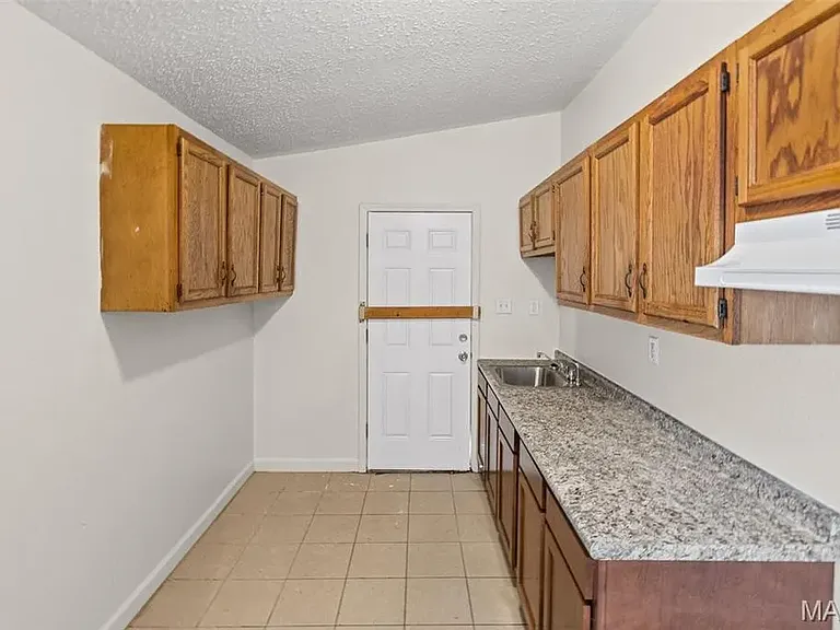 502 Saint Thomas Ln #502 — Photo 6