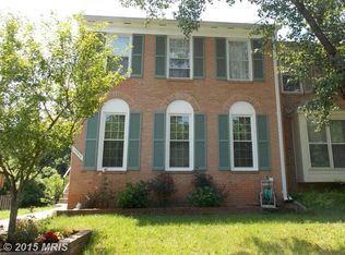 13417 Foxhole Dr, Fairfax, VA 22033