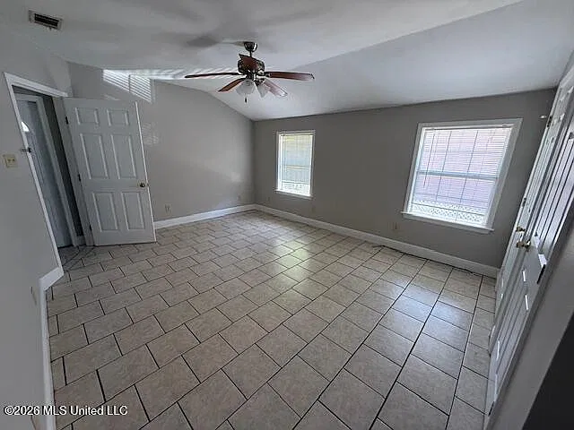 2 bed, 1.0 bath, 1050 sqft, $1,200 — Photo 4