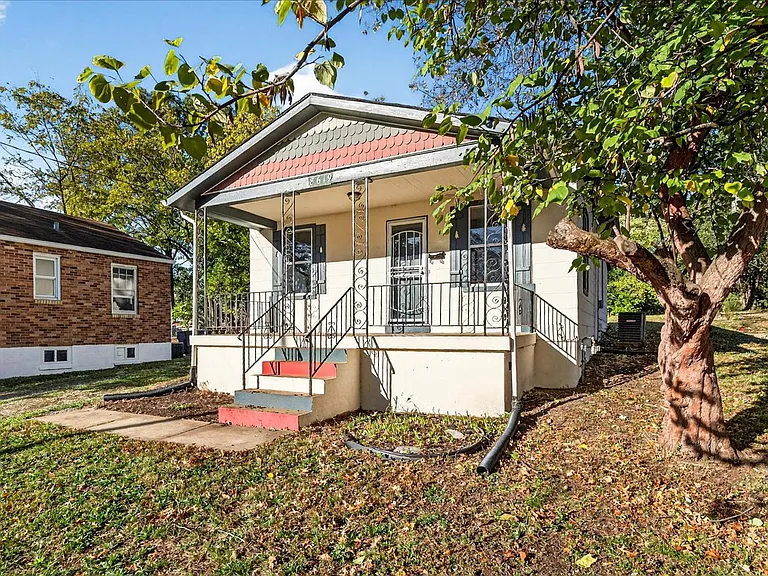 8619 Mackenzie Rd — Photo 32