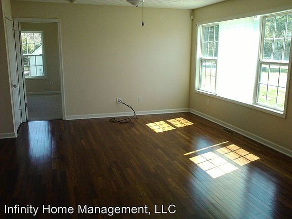 5th image of 126 Single Tree Dr SE