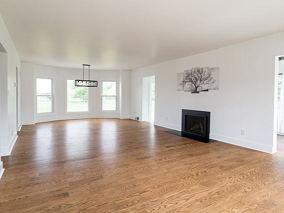 3rd image of 1600 Bucklin St