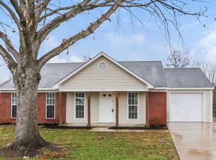 5850 Waverly Dr, Horn Lake, MS 38637