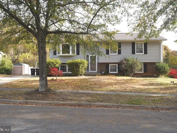 2404 Old Fort Hills Dr, Fort Washington, MD 20744